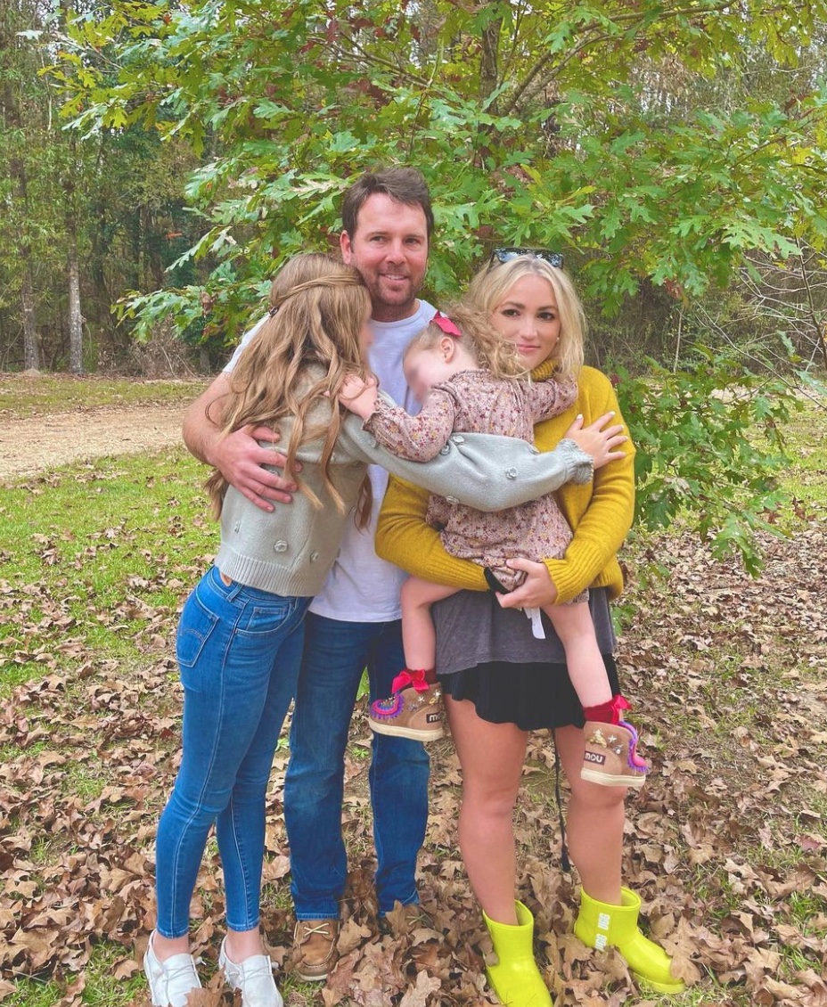 Jamie Lynn Spears Breaks Down While Talking About How She Tried to Help Her Sister 