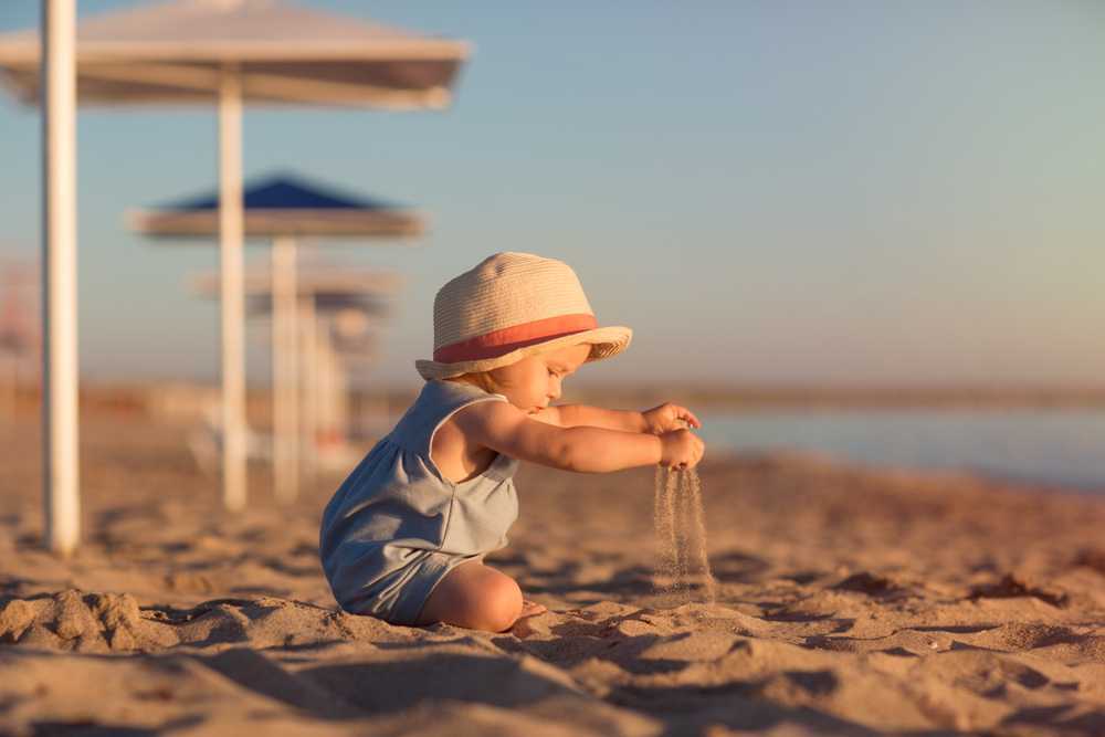 40 Bright Baby Names That Mean Sun