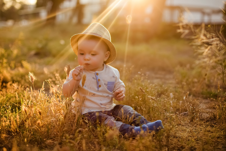 40 Bright Baby Names That Mean Sun