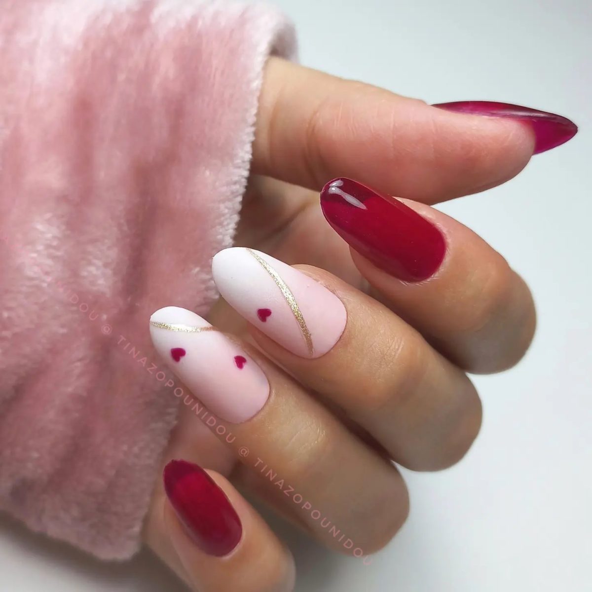 Lovely Red Valentines Day Nails You Should Try