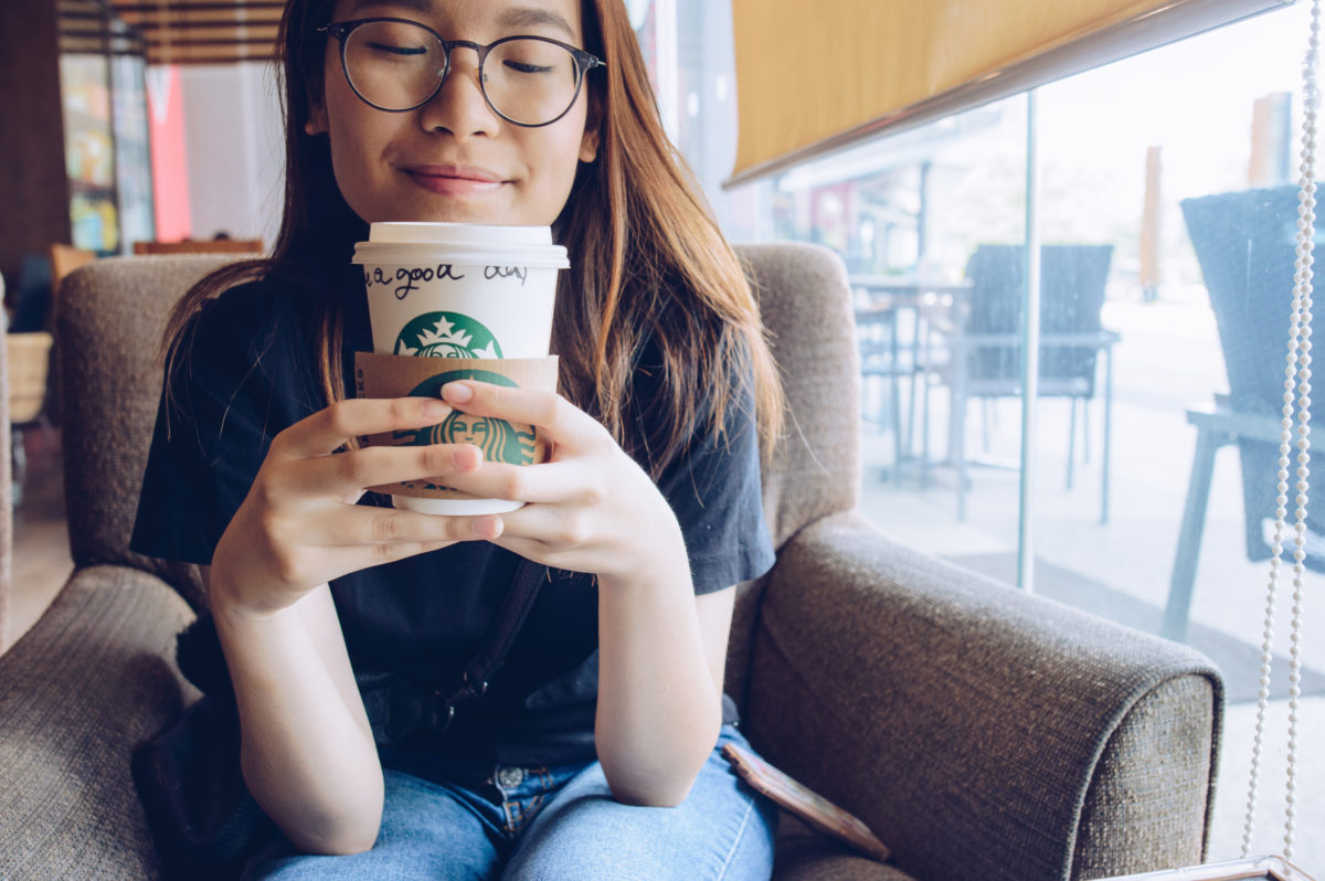 Mother Praises Starbucks Employees For Protecting Lone Teen Daughter From Unknown Man