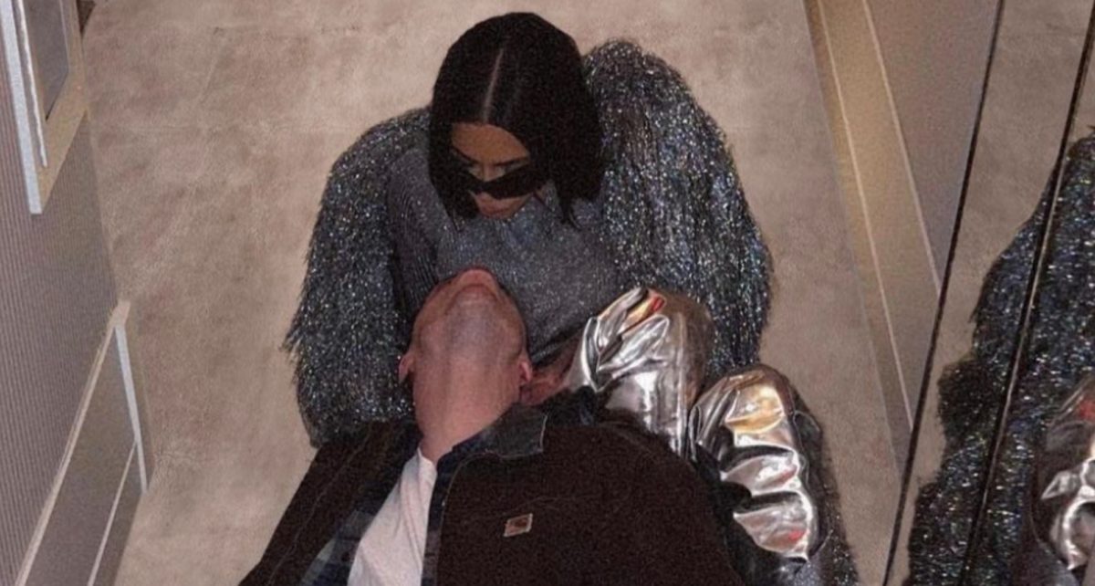 Kim Kardashian Posts Very First Photo With Boyfriend Pete Davidson