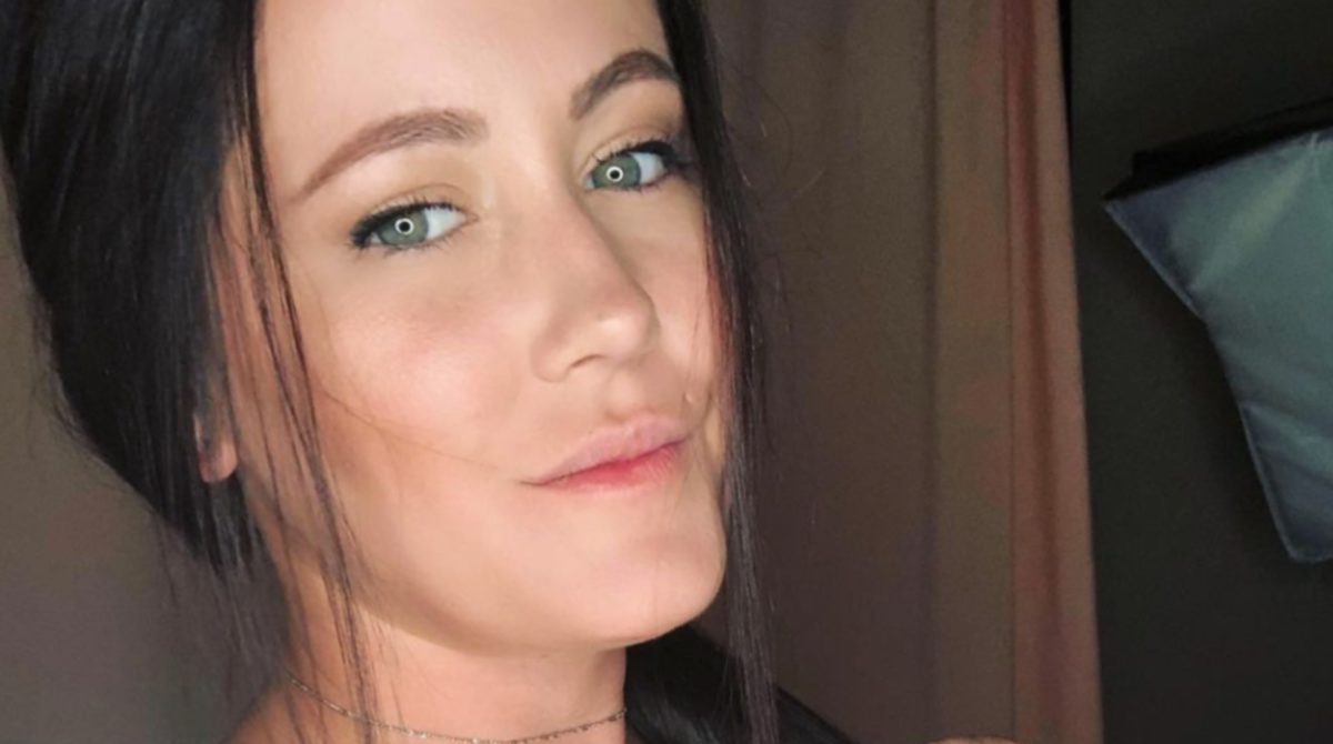 Teen Mom's Jenelle Evans Reveals She Has Fibromyalgia: 'I Lay In Bed And Cry'