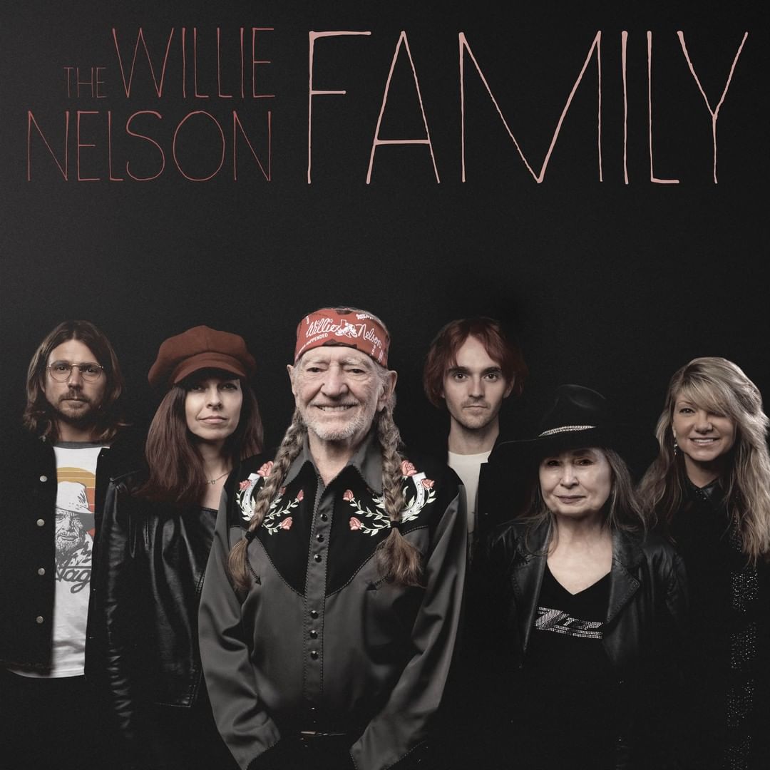 Willie Nelson Fondly Remembers Late Sister, Bobbie