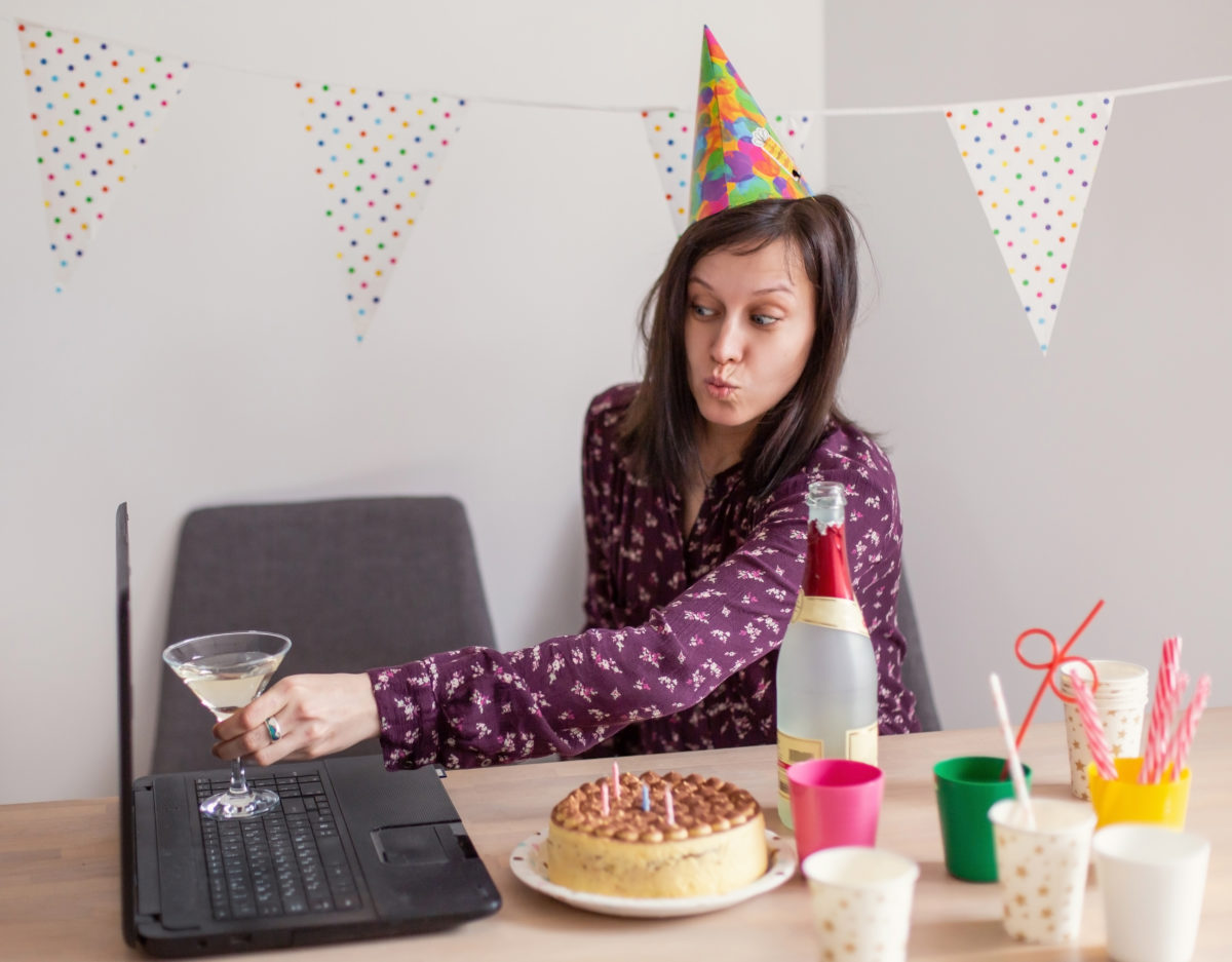 8 Ways To Celebrate Birthdays When You Can't Be There In Person