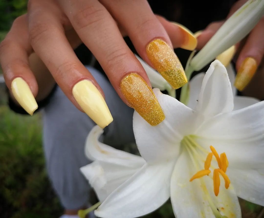 Bright Summer Nails