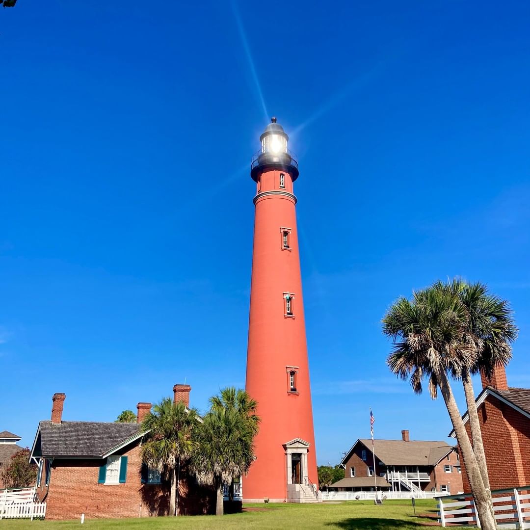 The 25 Most Beautiful Lighthouses in America