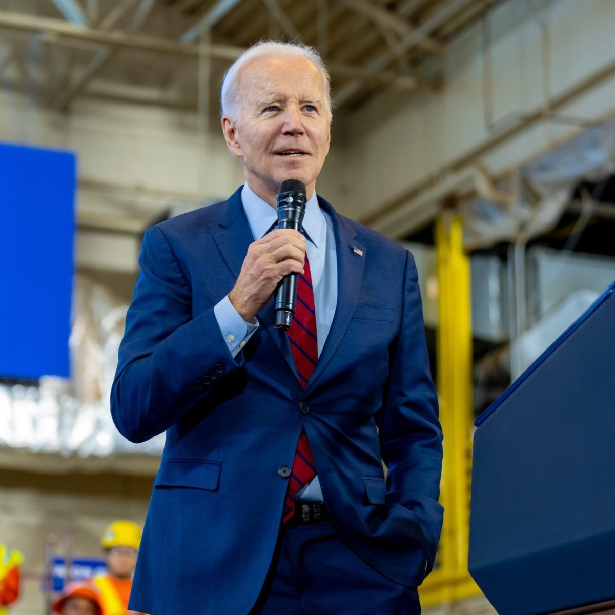 Car Runs Into President Joe Biden’s Motorcade Leaving the President Stunned | President Joe Biden and his group of secret service agents were left stunned Sunday night.