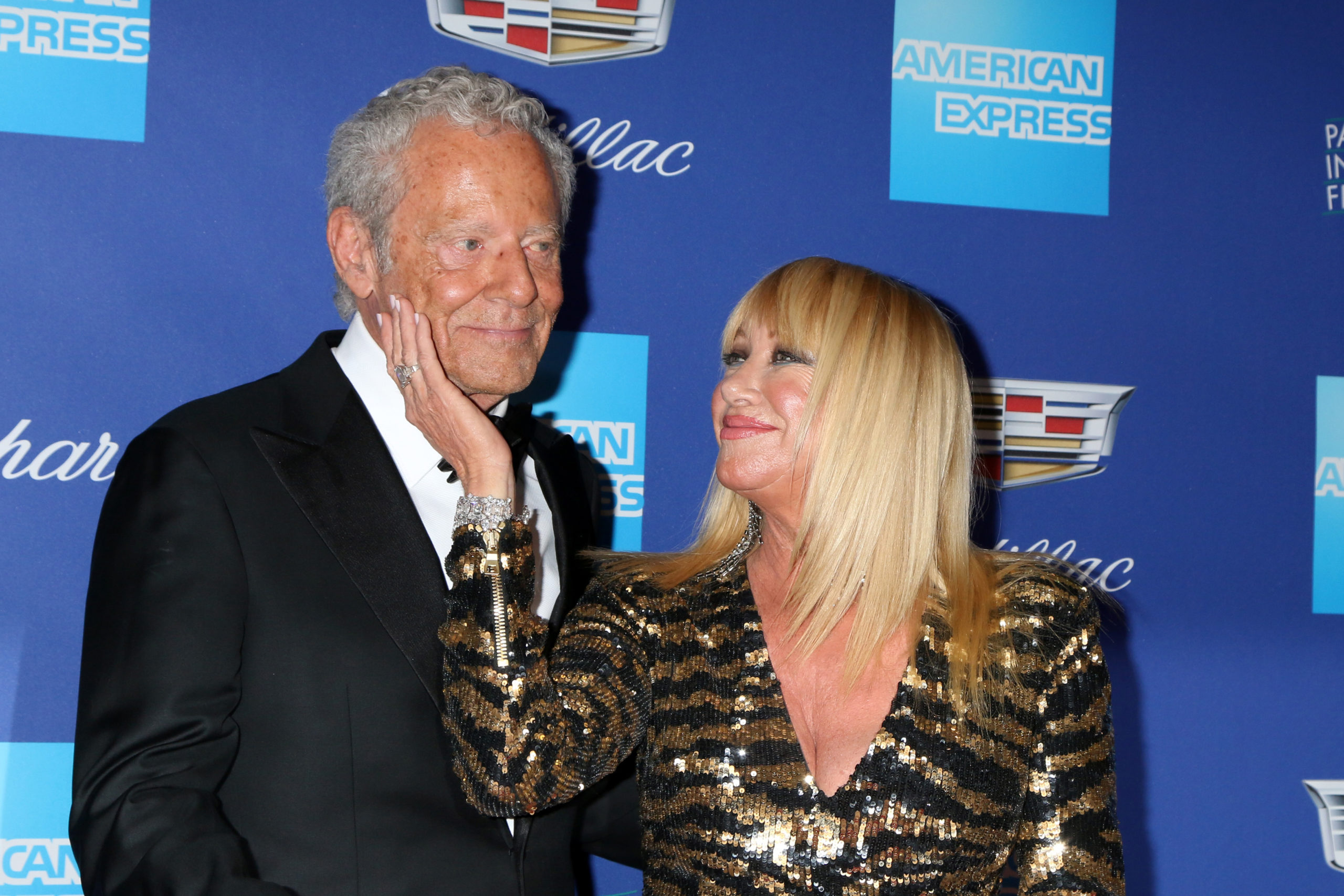 Suzanne Somers' Official Caused of Death Revealed | Nearly two weeks after Suzanne Somers passed away, her official cause of death has been released.