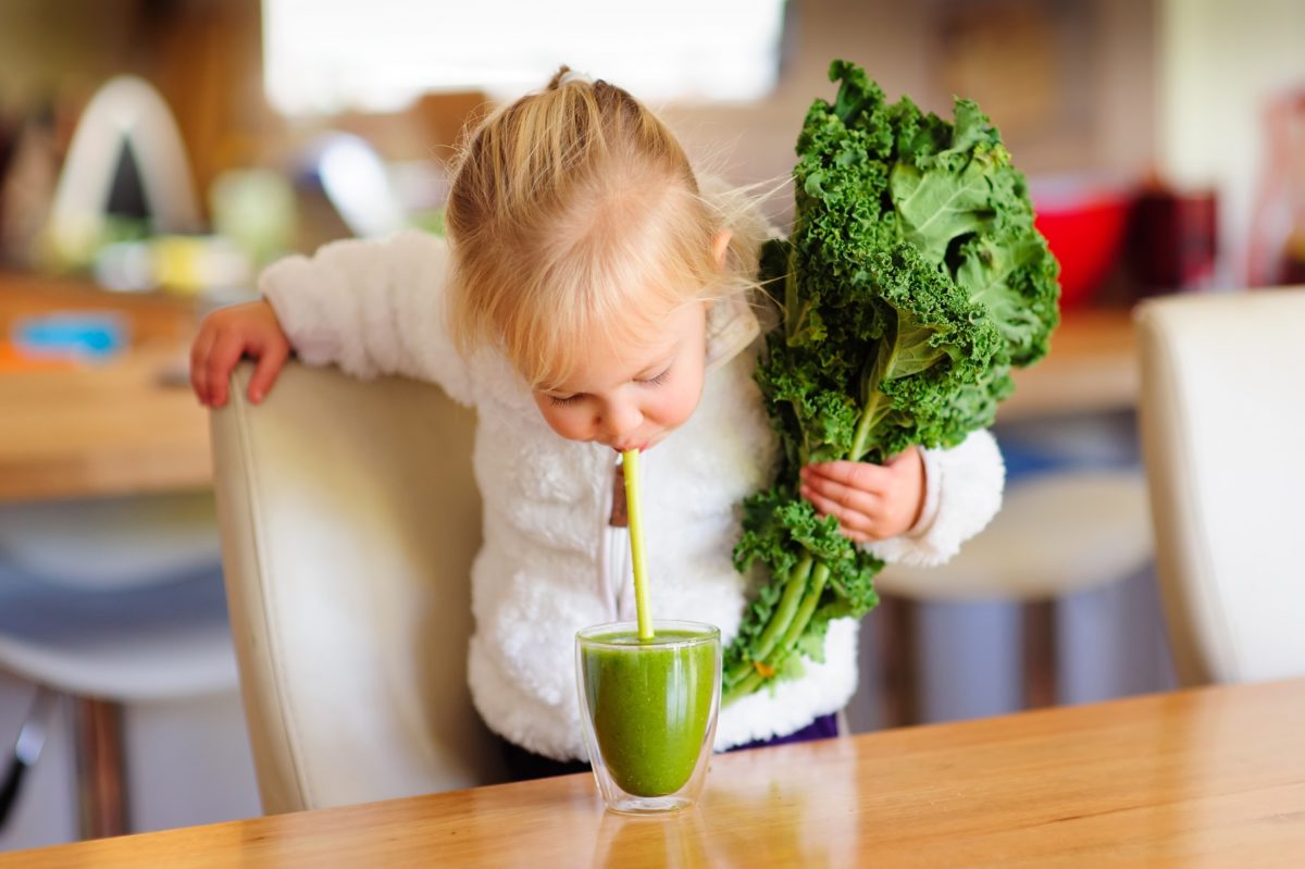 Easy Smoothie Recipes You and Your Kid Will LOVE | These smoothie recipes can offer a convenient and appealing way to add a variety of fruits and vegetables to your child’s daily diet, but use them sparingly!