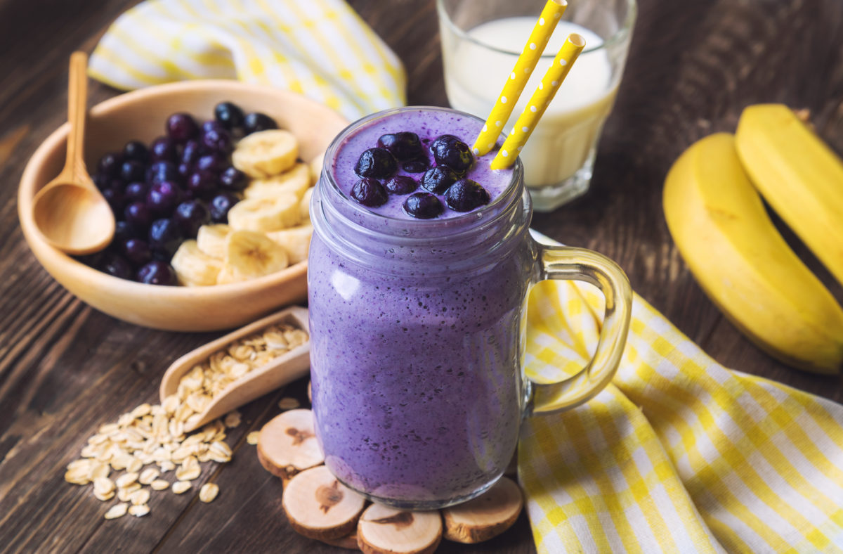 Easy Smoothie Recipes You and Your Kid Will LOVE | These smoothie recipes can offer a convenient and appealing way to add a variety of fruits and vegetables to your child’s daily diet, but use them sparingly!