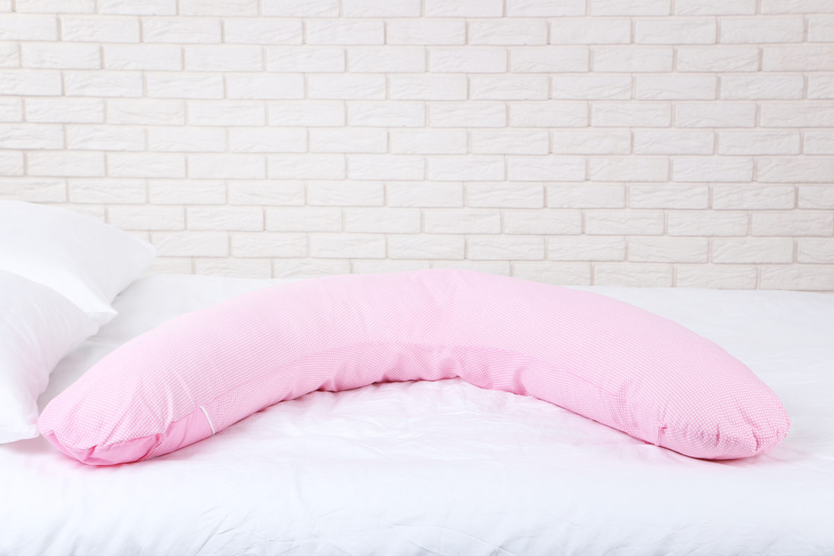 Pregnancy Pillows: What Are They & Do They Work? | Everyone is unique and will respond differently to different things, but most mothers agree that pregnancy pillows are a lifesaver come nighttime – and that’s especially true during your second and third trimesters. 