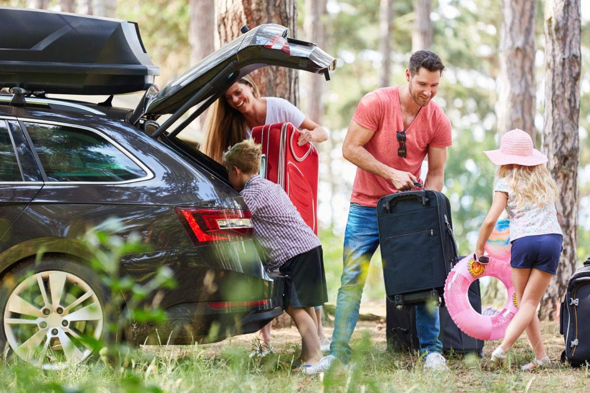 Family Road Trip: How to Keep Your Children Happy While Traveling | Aside from giving parents more control over and flexibility with their itinerary, planning a family road trip is far more economical than buying plane tickets – and you won’t be limited to just one suitcase per person.